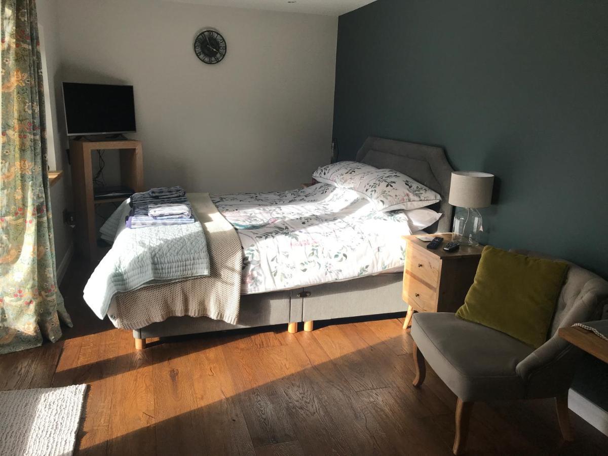 Corner House Luxury Bnb Little Dunmow Exterior foto