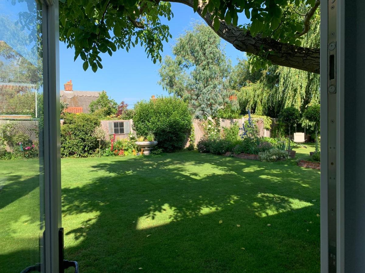 Corner House Luxury Bnb Little Dunmow Exterior foto
