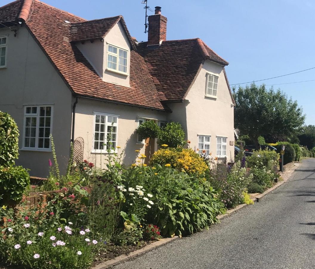 Corner House Luxury Bnb Little Dunmow Exterior foto